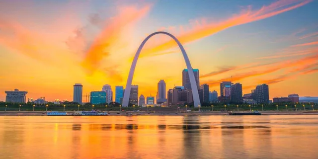 Saint Louis Private Tour with Food Tasting - Image 2