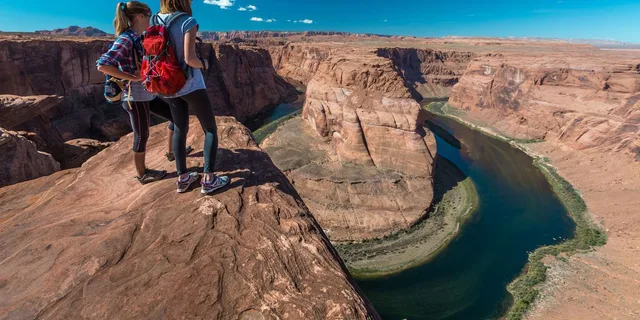 Flagstaff Antelope Canyon and Horseshoe Bend Tour - Image 1