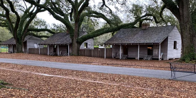 New Orleans Plantation Tour with Oak Alley and Laura or Whitney - Image 4