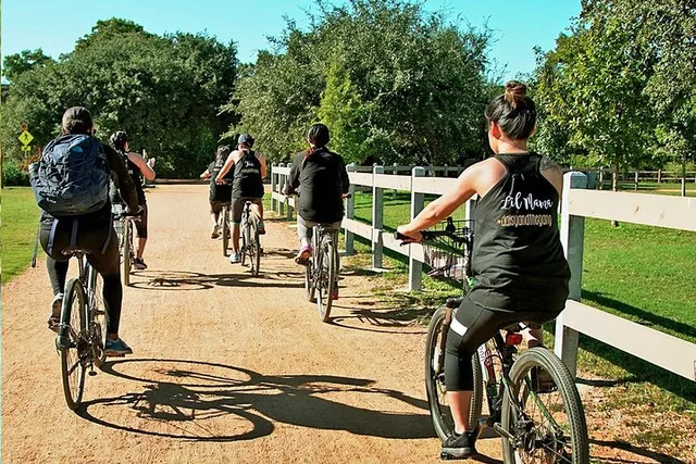 Austin Lady Bird Lake Bike Tour 1.5 Hr - Image 6