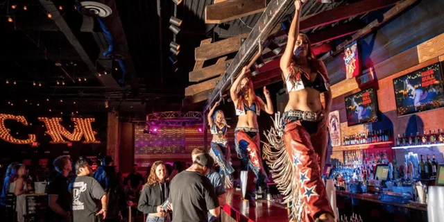 Las Vegas Country Bar Crawl by Party Bus - Image 1