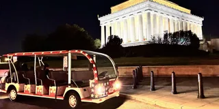Washington DC Monuments Open-Air Moonlight Tour