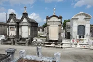 New Orleans Garden District and Cemetery Bike Tour thumbnail 4