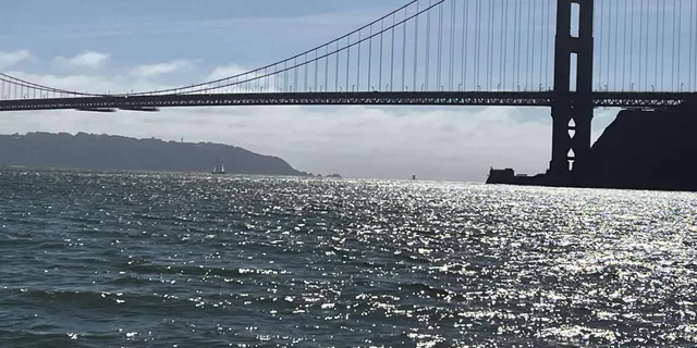 San Francisco Sunset Sailing Experience 2 hr - Image 4