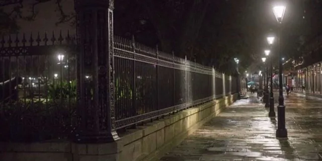 New Orleans Ghost and Vampire Walking Tour - Image 6