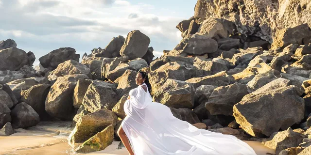 Miami Beach Maternity Photoshoot - Image 6