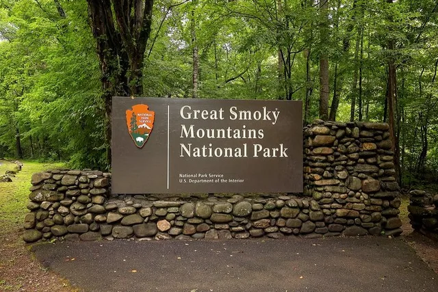 Gatlinburg Self-Guided Driving Tour - Image 1