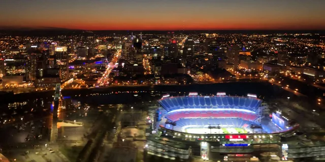 Nashville Christmas Lights Helicopter Tour - Image 3