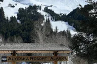 Anchorage Alyeska/Girdwood Shuttle with Photo Stops thumbnail 2