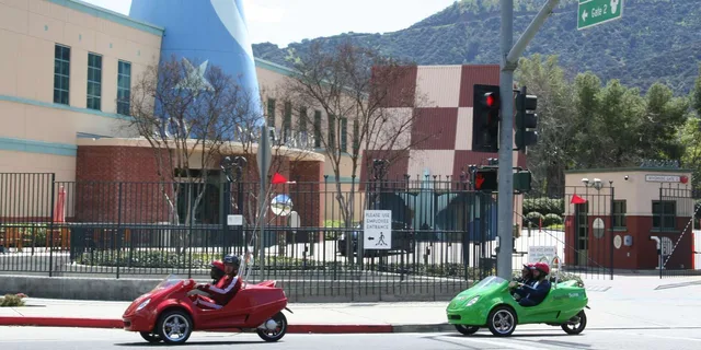 Los Angeles Mini Car Guided Tour - Image 2