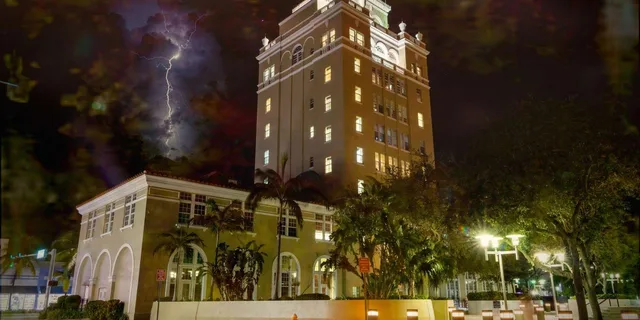 Miami Ghost Tour: Menace, Murder & Malice 1 hr - Image 3