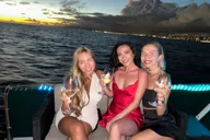 Waikiki Whale Watching Cruise thumbnail 3