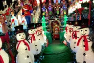 New York Christmas Tour with Driver and Guide thumbnail 6