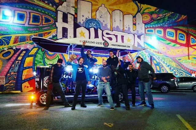 Houston Bike Bar Party Tour 2 hr - Image 5