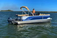 Hilton Head Island Pontoon Boat Rental thumbnail 6