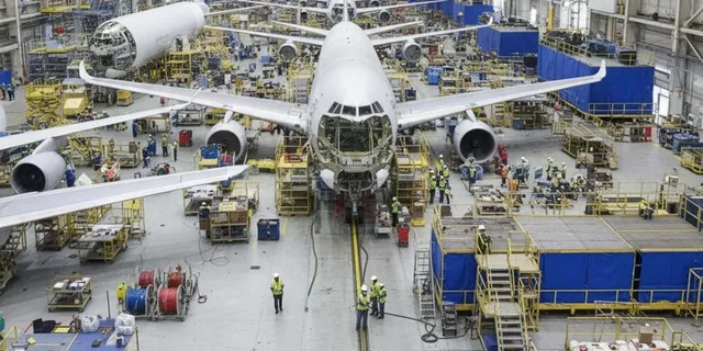 Seattle Boeing Factory Tour - Image 2