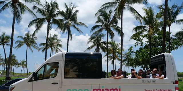 Miami Convertible Bus Sightseeing Tour 3 hr - Image 4