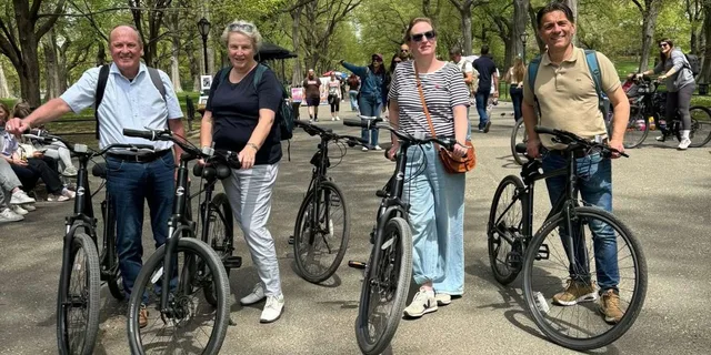 New York Central Park Bike & E-Bike Rental - Image 1