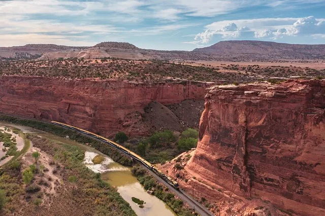 Moab to Denver Train Journey - Image 3