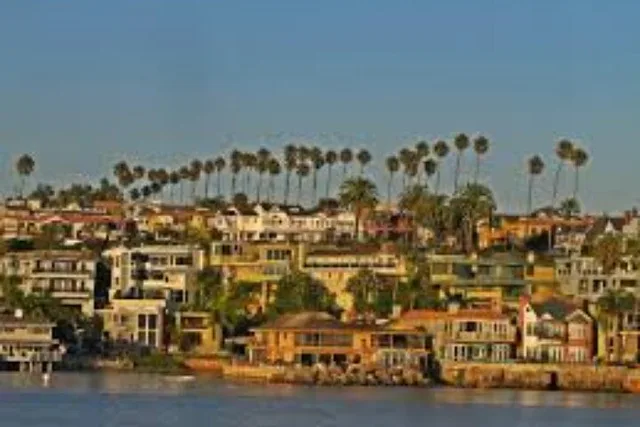 Los Angeles Private Orange County Beach Cities Tour - Image 2