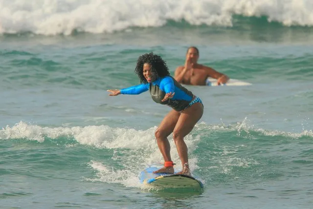 Waikiki Beach Surf Lesson - Image 2