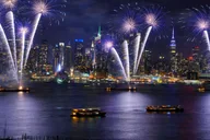 New York City 4th of July Fireworks Cruise thumbnail 4
