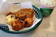 Anchorage Food and Sightseeing Tour thumbnail 3