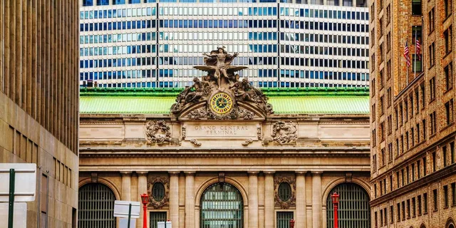 New York Boroughs Half-Day Tour - Image 2