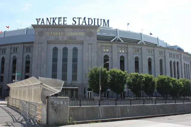 New York Contrasts Tour - Image 2