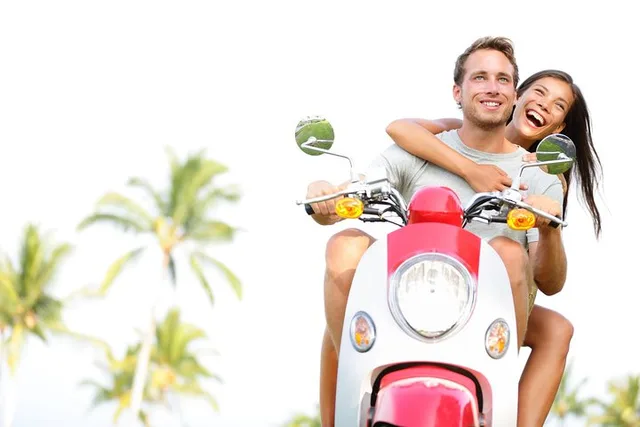 Miami Beach Retro Scooter Rental - Image 4