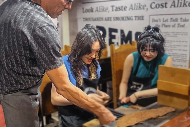 Miami Cigar Rolling Experience - Image 1