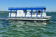 Destin Crab Island Tour with Bathroom 3 Hr thumbnail 3