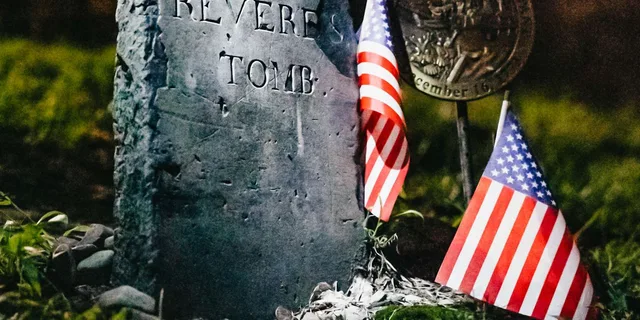 Boston Ghosts and Gravestones Tour 1.5 hr - Image 6