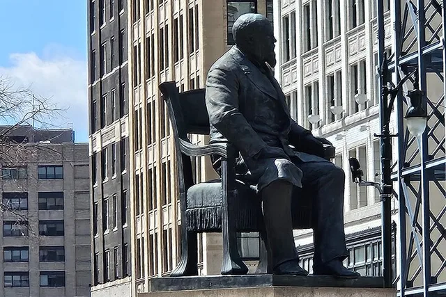 Detroit Hidden History Walking Tour 90 min - Image 3