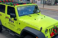 San Francisco Holiday Lights Jeep Tour thumbnail 2