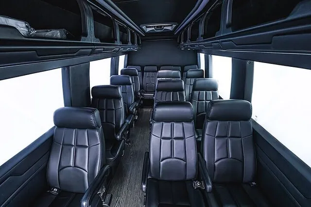 Honolulu Private Minibus Tour 4 hrs - Image 6