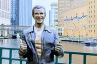 Milwaukee Scavenger Hunt Walking Tour thumbnail 2
