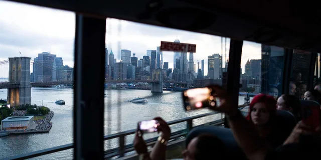 New York City Night Bus Tour - Image 3