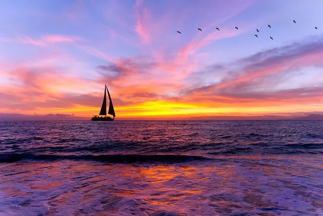 Waikiki Private Sunset Sail - Image 1