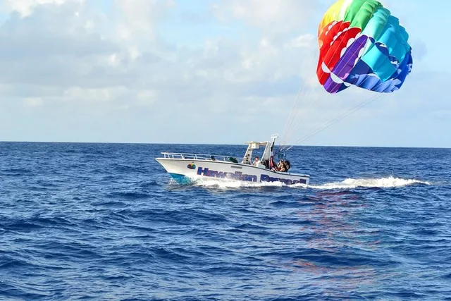 Honolulu Parasailing Adventure 1 hr - Image 2