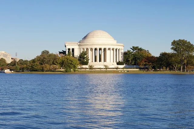 Washington DC Water Taxi Tour - Image 4