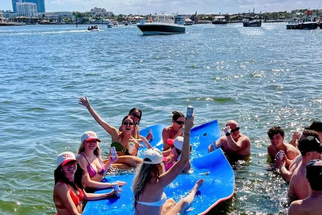 Fort Lauderdale Boat Tour and Sandbar - Image 2