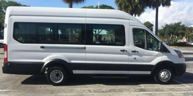 Miami Airport and Port Transfer - Image 4