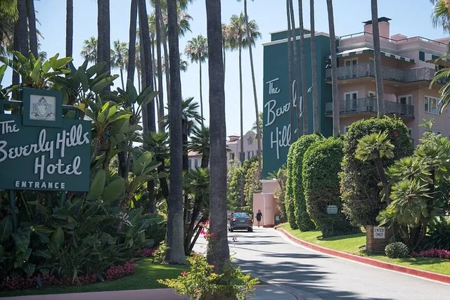Los Angeles Old Hollywood Trolley Tour - Image 6
