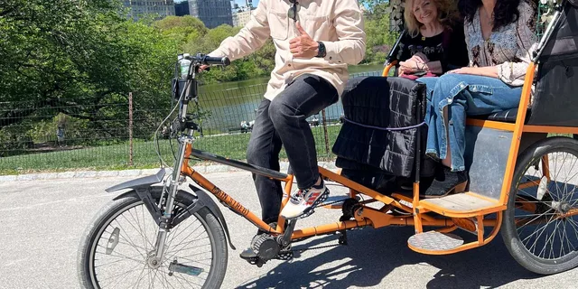 New York Central Park Pedicab Tour - Image 3