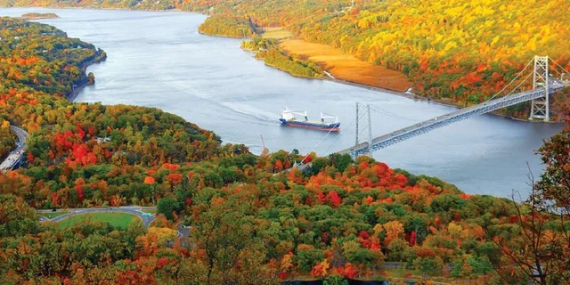 New York Bear Mountain and Beacon Day Tour - Image 3