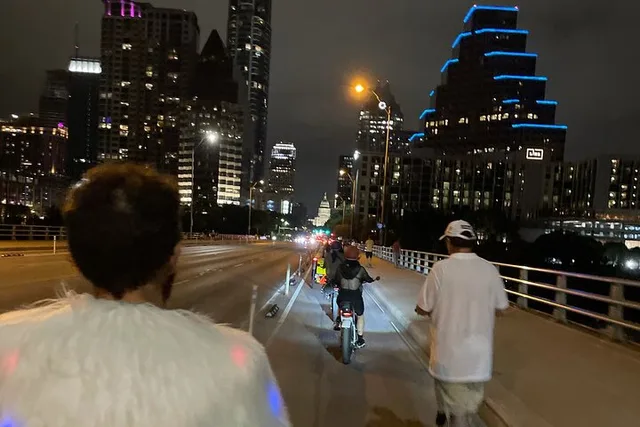 Austin Electric Pedicab Tour - Image 6