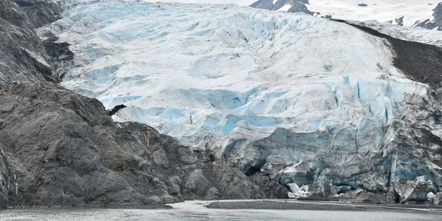 Anchorage Valley of Glaciers and Wildlife Tour 7 hr - Image 2