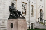 Cambridge Harvard University Walking Tour thumbnail 2