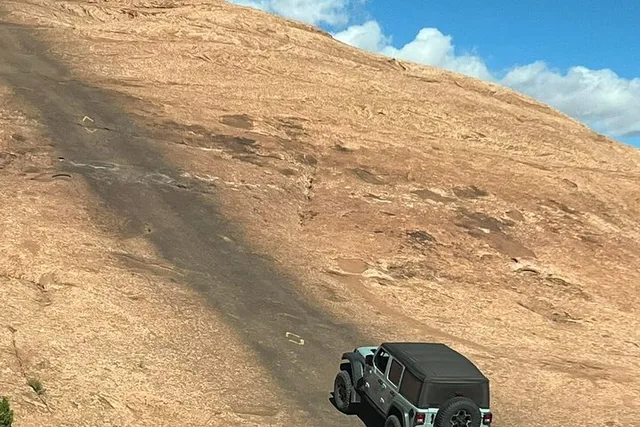 Moab 4x4 Guided Jeep Experience - Image 5
